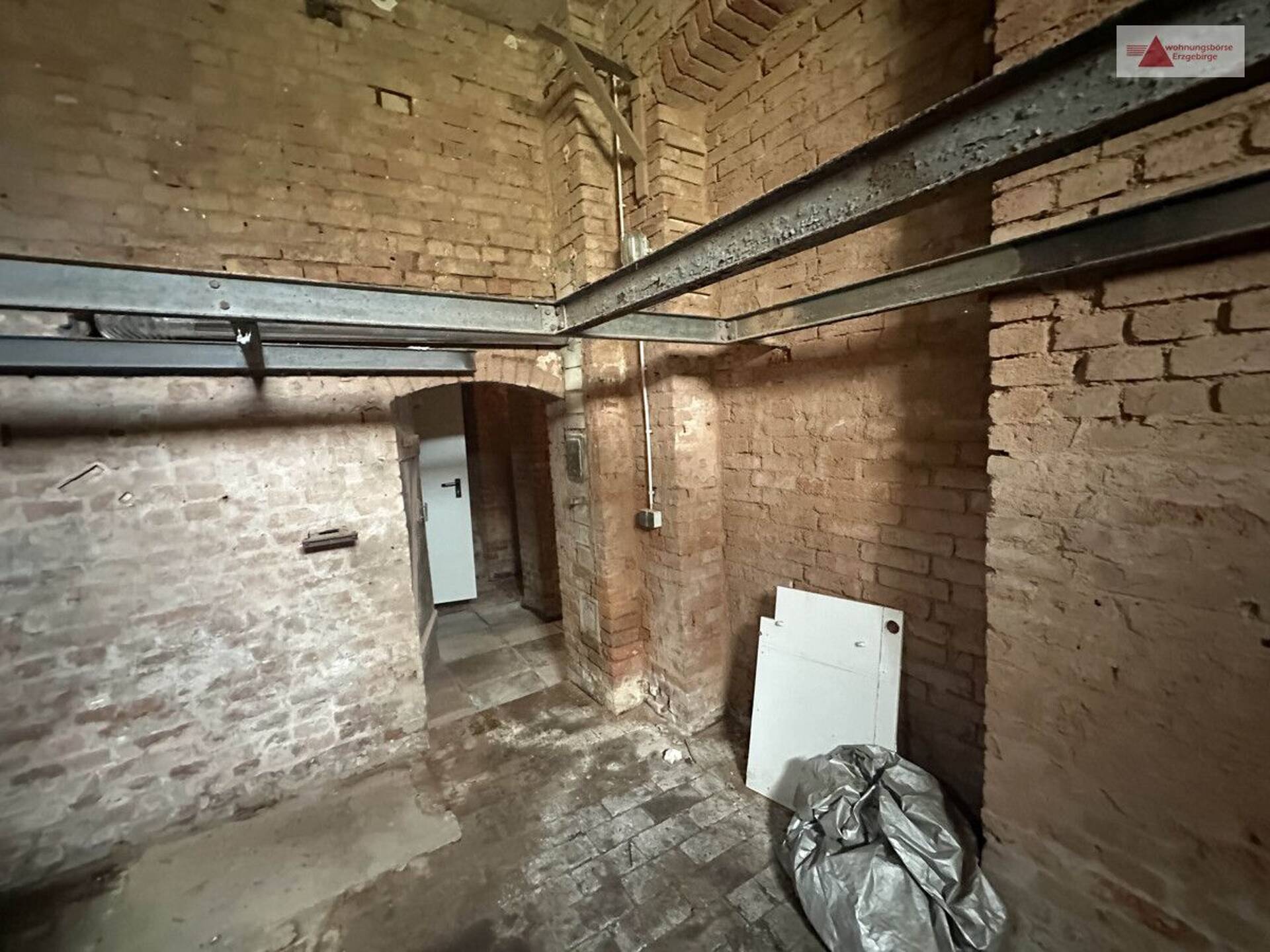 Mehrfamilienhaus in 08132 Mülsen / Mülsen Sankt Jacob mit 374,3 m² kaufen