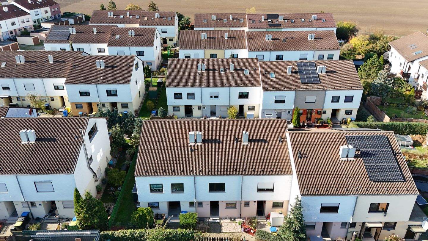 Solide Kapitalanlage mit Entwicklungspotenzial - Reihenmittelhaus in ruhiger Lage von Kabelsketal – Kabelsketal – Bild 1 von 9