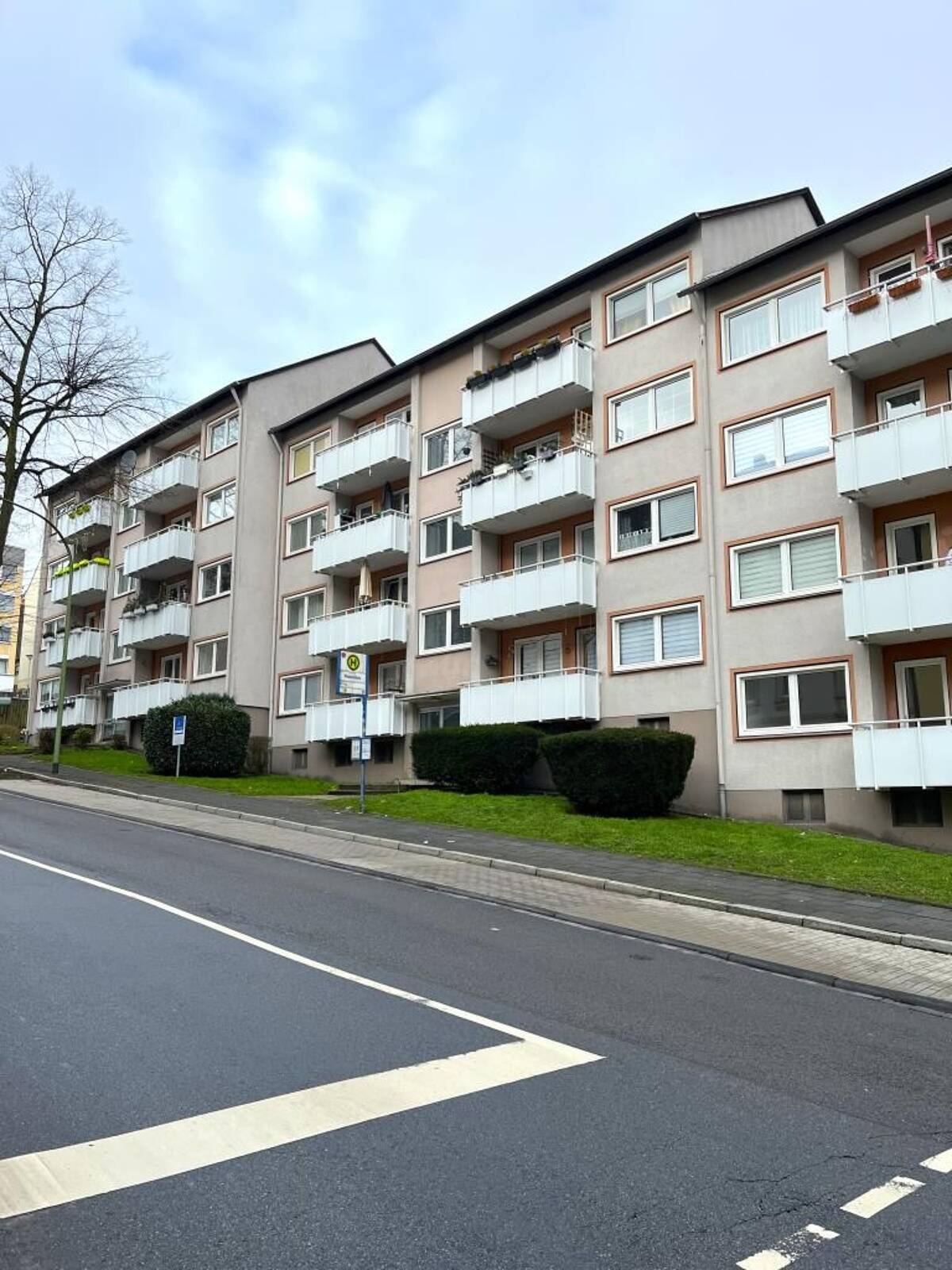 Frisch gemacht für Ihren Einzug / Freshly prepared for your move-in. – 58089 Hagen – Bild 1 von 9