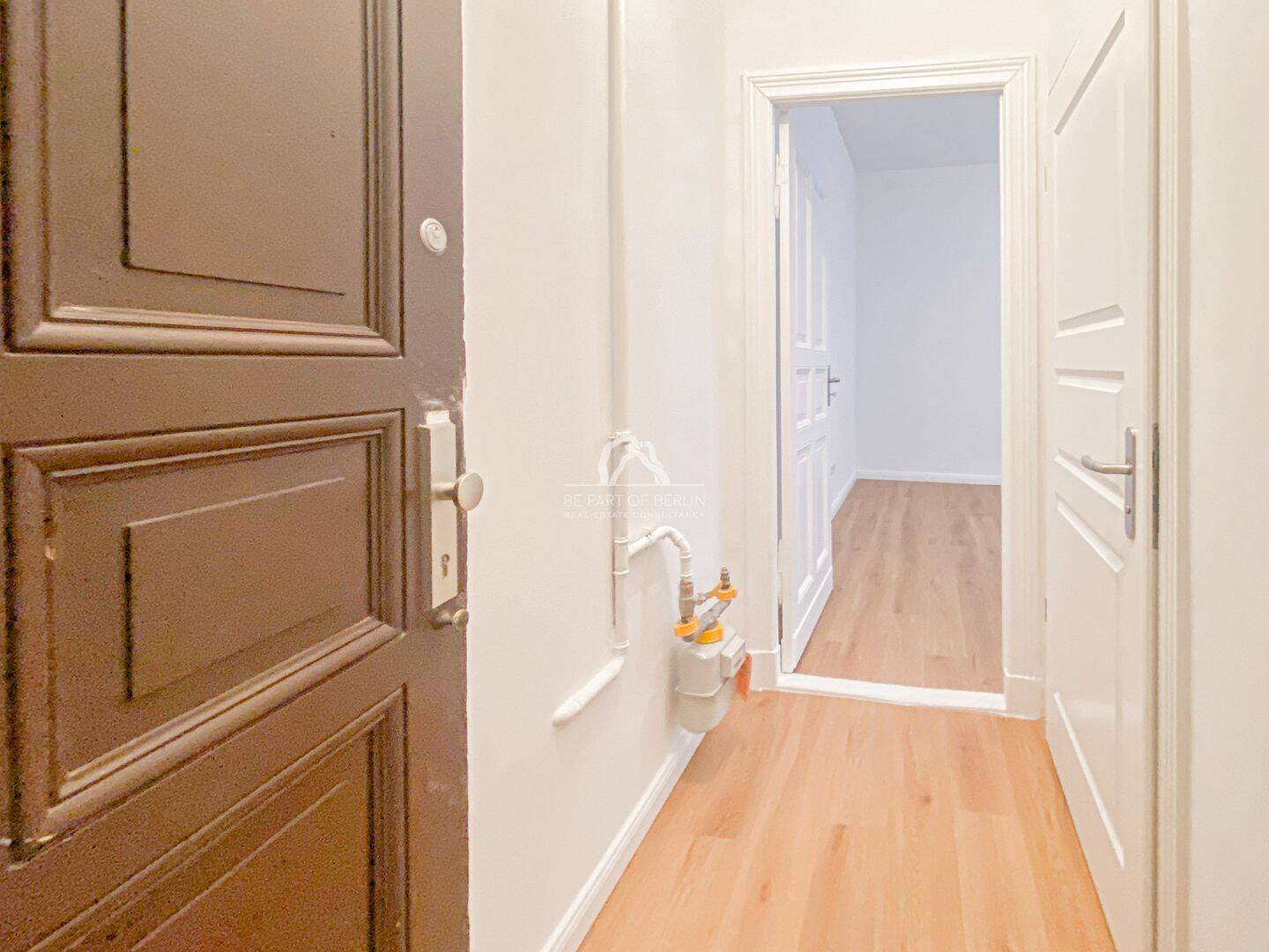 ALTBAUSCHMUCKSTÜCK! WUNDERSCHÖNE WOHNUNG MIT GANZ VIEL CHARME IN FANTASTISCHER LAGE! PROVISIONSFREI! – Berlin – Vorschaubild 9