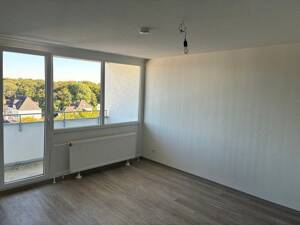 Helle und freundliche 3-Zimmer-Wohnung in zentraler Lage - frisch renoviert – 44357 Dortmund – Vorschaubild 1