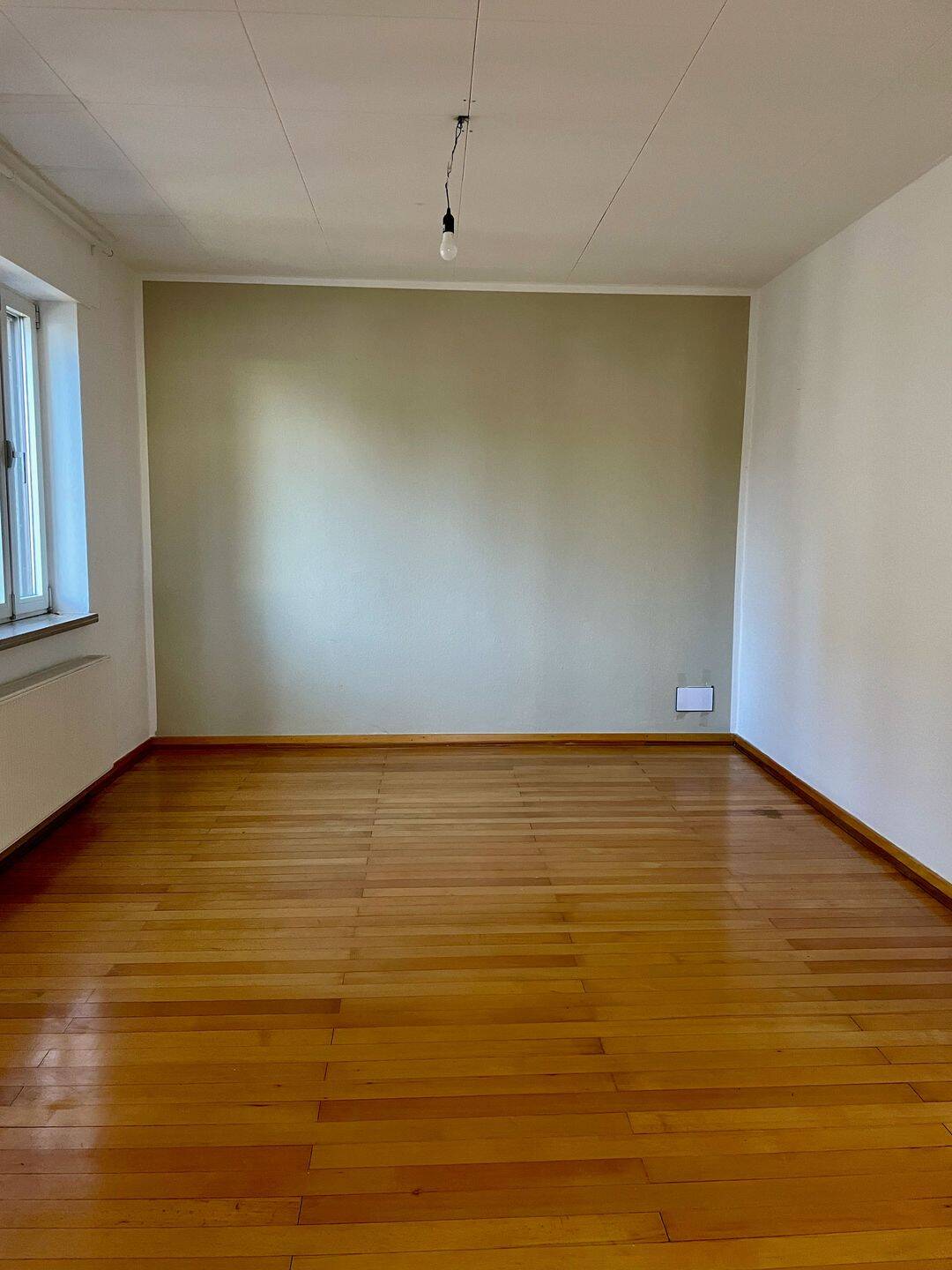 Ihr neues Zuhause mit Altbauflair und Balkon ins Grüne – Mönchengladbach – Vorschaubild 2