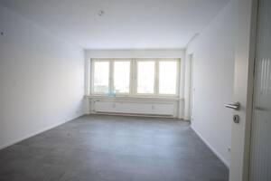 Helle 4,5-Zimmer-Wohnung (kernsaniert) mit Loggia & Top-Grundriss in ruhiger Lage – 53123 Bonn – Vorschaubild 4