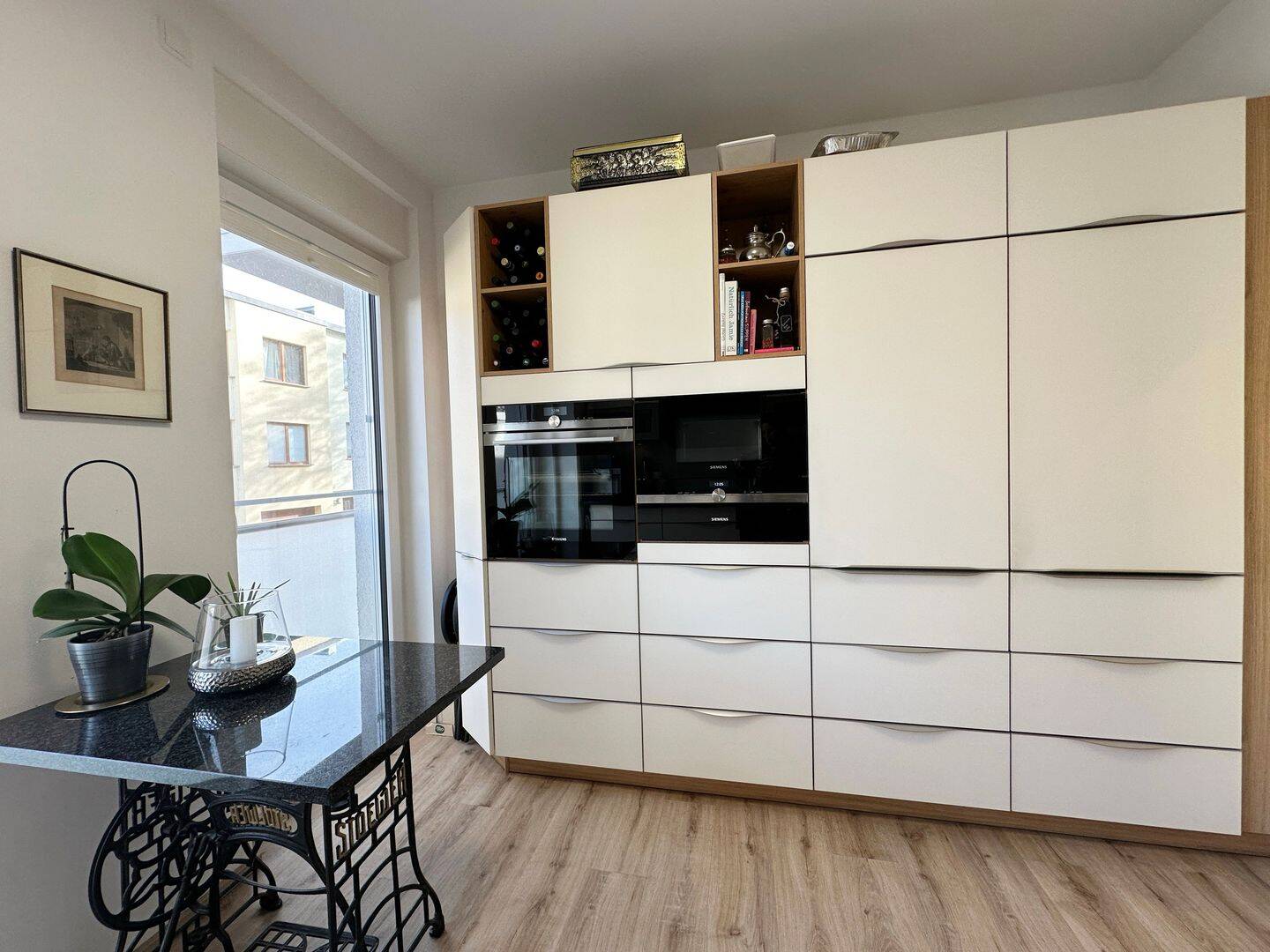 Sie hat ALLES! Traumwohnung mit 2 Balkonen, Kamin und Stellplatz - Verfügbar! – Leipzig – Vorschaubild 3