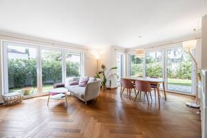 AIGNER - Neuwertige Doppelhaushälfte mit großzügigem Garten und viel Wohnkomfort – 81739 München – Vorschaubild 2
