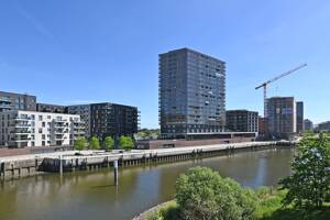 Traumhafte Wohnung in exklusiver Lage mit fabelhaftem Ausblick und Ausstattung in der Hafencity! – 20457 Hamburg – Vorschaubild 2