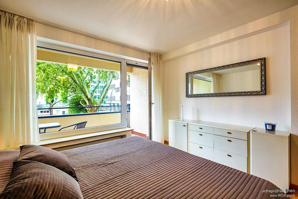 Welc(H)ome® by RIDA FLATS - Köln-Neumarkt: All-in! Lift, Balkon, Tiefgarage & WIFI – 50676 Köln – Bild 1 von 9