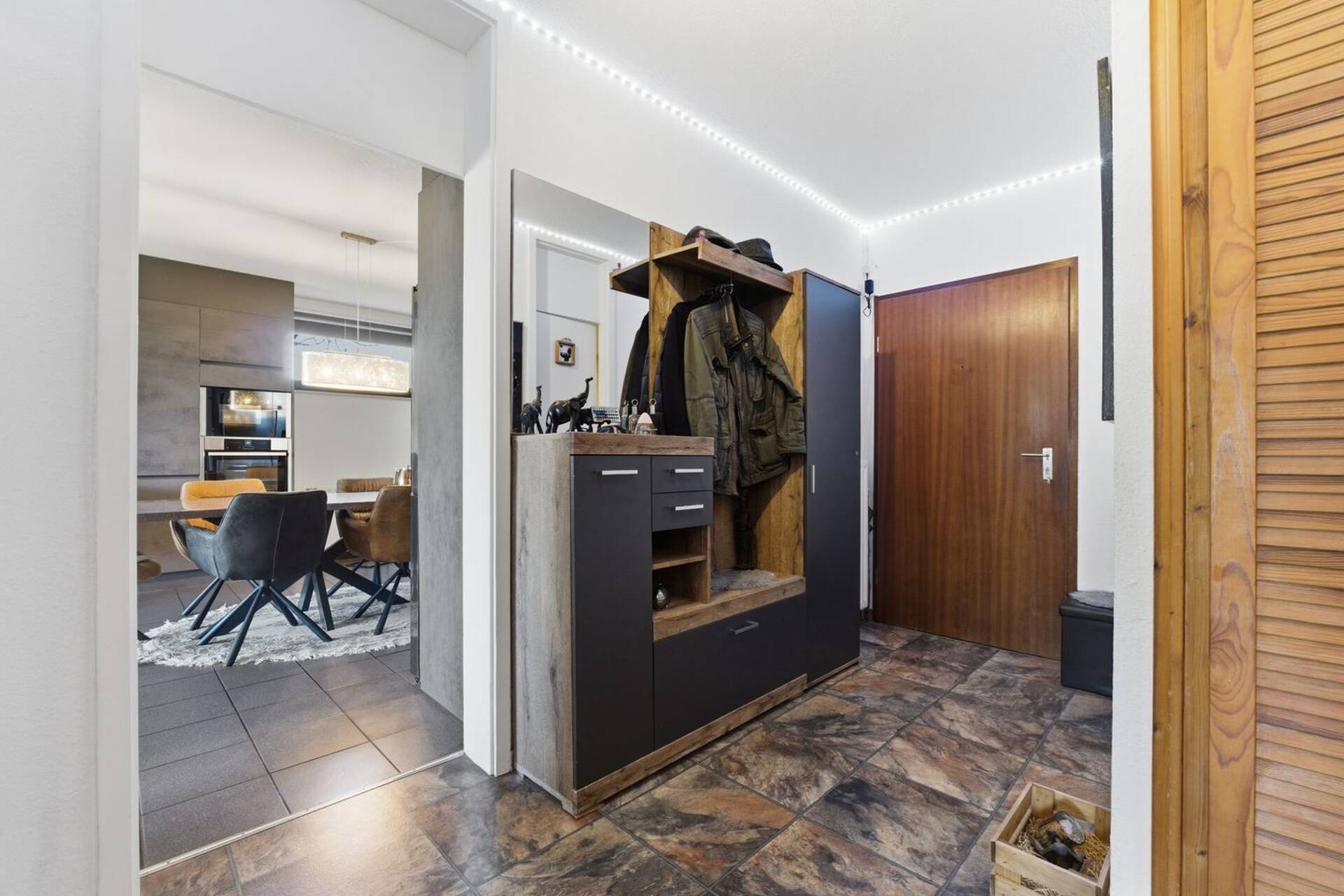 Erdgeschosswohnung in 50858 Köln mit 117 m² kaufen