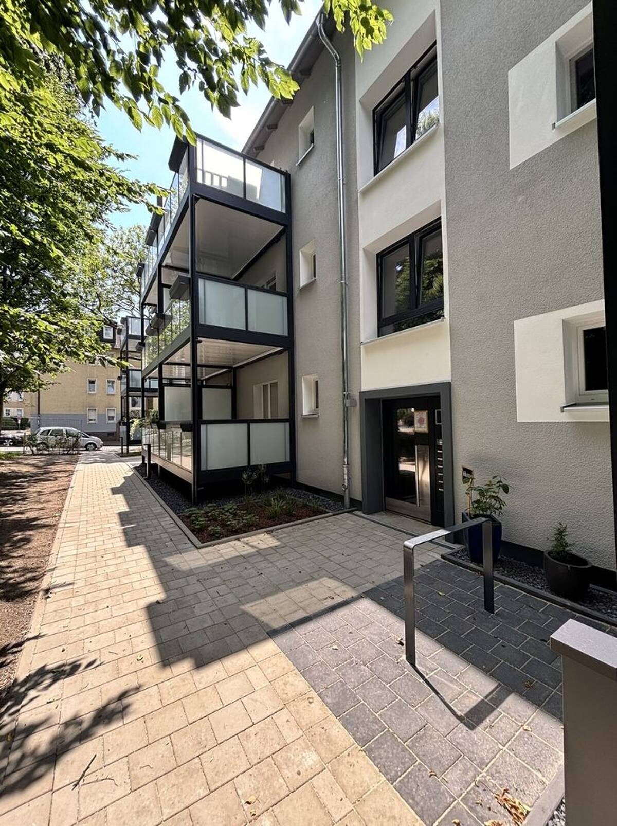 Bei VIVAWEST die Sonnenstrahlen auf dem eigenen Balkon genießen. – 44789 Bochum – Bild 1 von 3