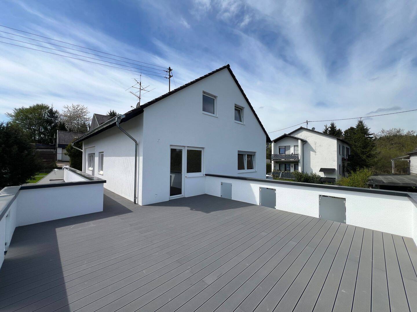 Repräsentatives Einfamilienhaus mit Einliegerwohnung in ruhiger Sackgassenlage von Saarbrücken-Eschringen – Saarbrücken – Vorschaubild 2