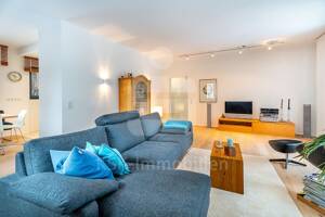 Exklusives Zweifamilienhaus mit Stil, Privatsphäre und Gartenidylle! – 51069 Köln – Vorschaubild 4