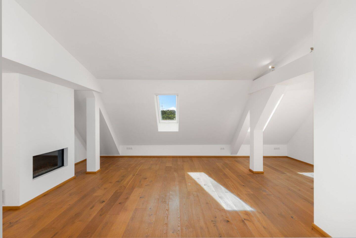 Altbaujuwel | Maisonette-Dachwohnung in Isar-Nähe – München – Vorschaubild 2