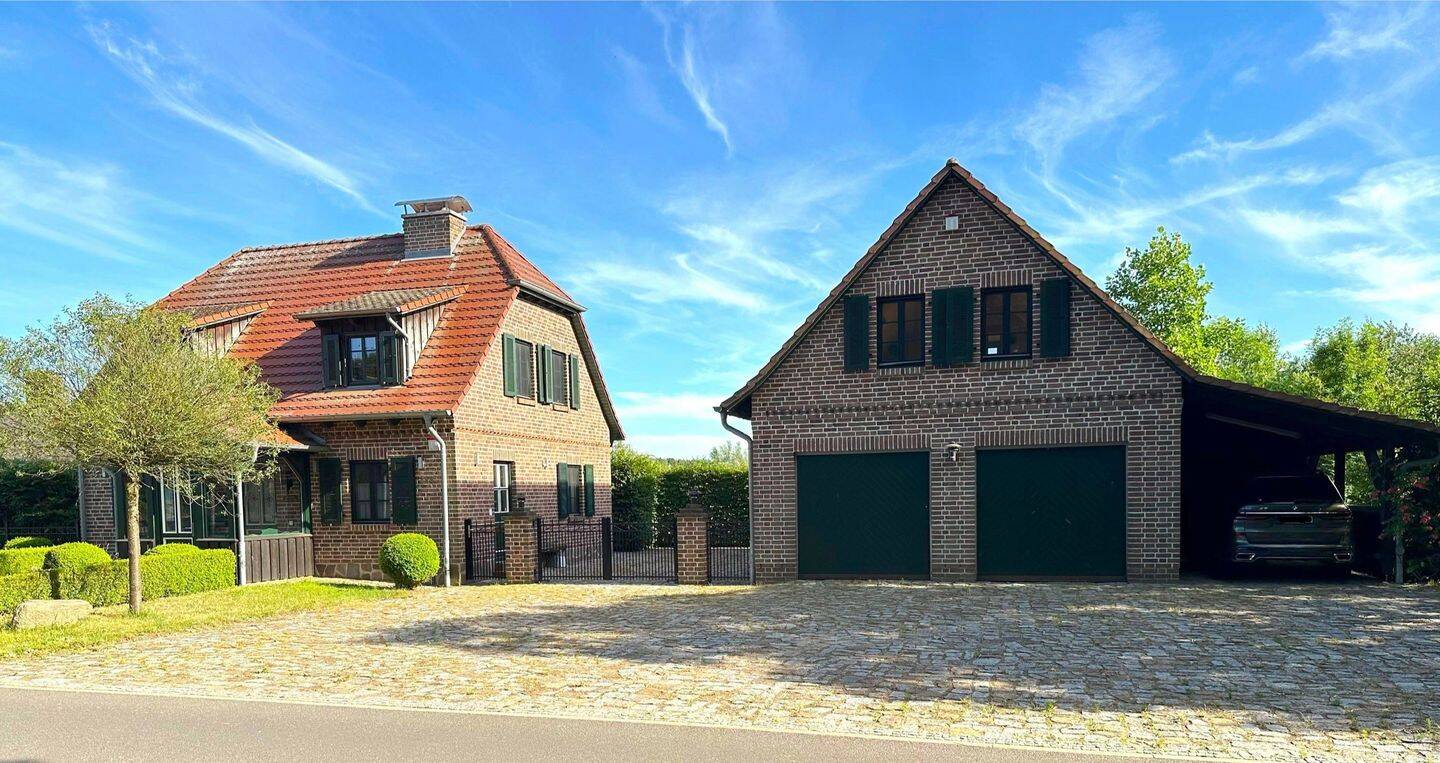 Ihr Rückzugsort im Grünen - Einfamilienhaus mit Einliegerwohnung, Wildkammer und Pool – Userin – Vorschaubild 2