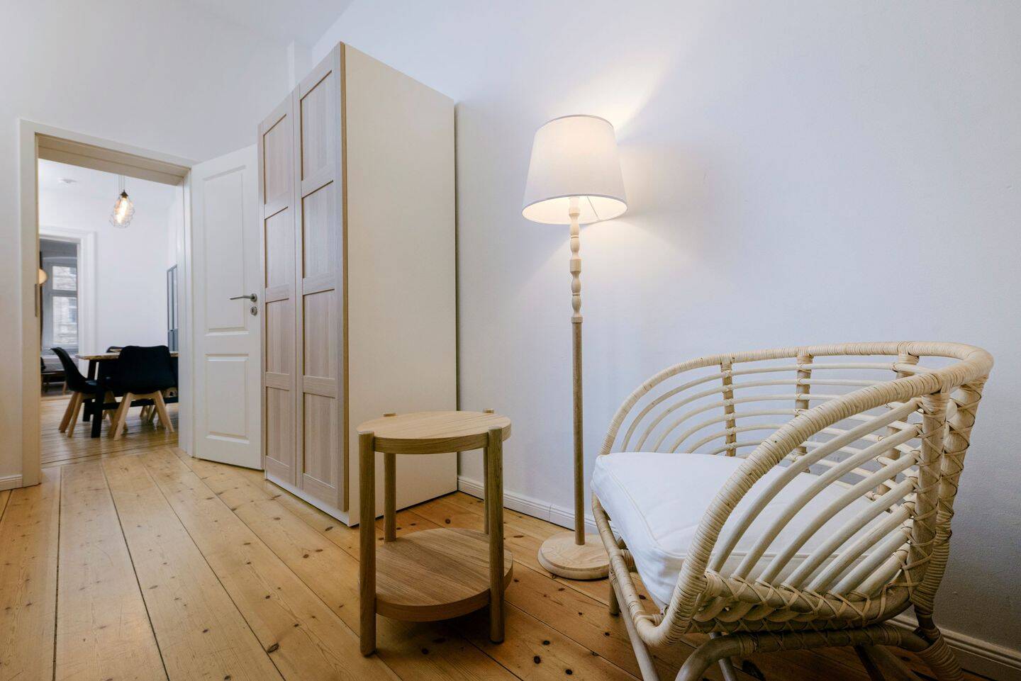 3 Zimmer in wunderschönem Altbau nahe Kollwitzplatz – Berlin – Vorschaubild 2