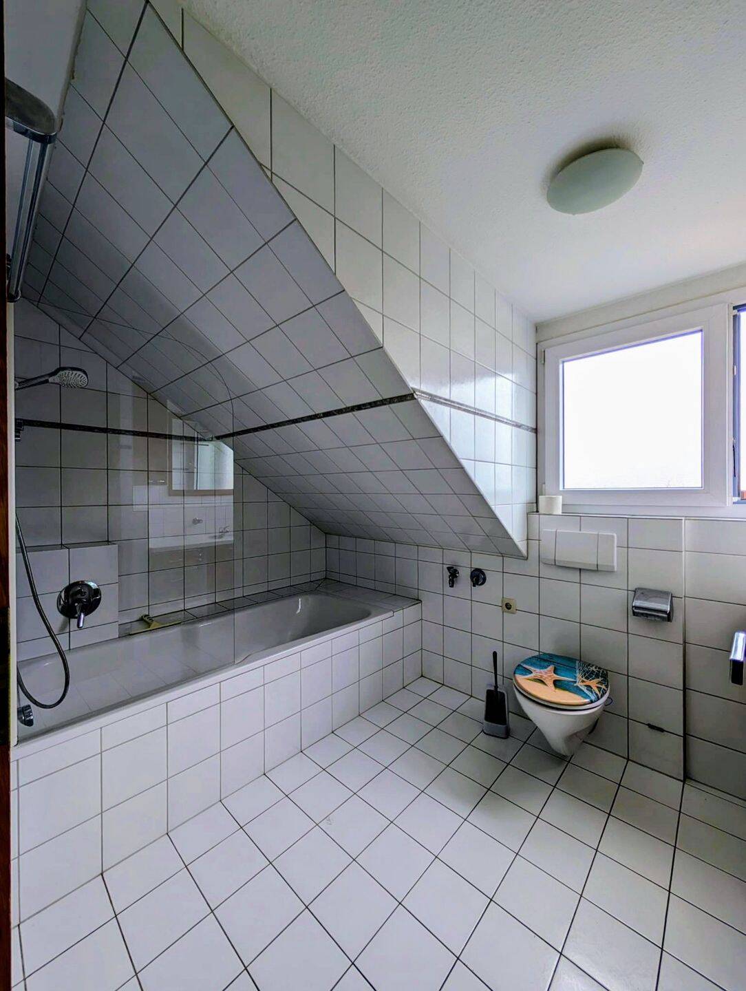 Attraktive, helle 3 Zimmer-DG Wohnung, 88qm, in Kleinreuth b. Schweinau, von privat – Nürnberg – Vorschaubild 5