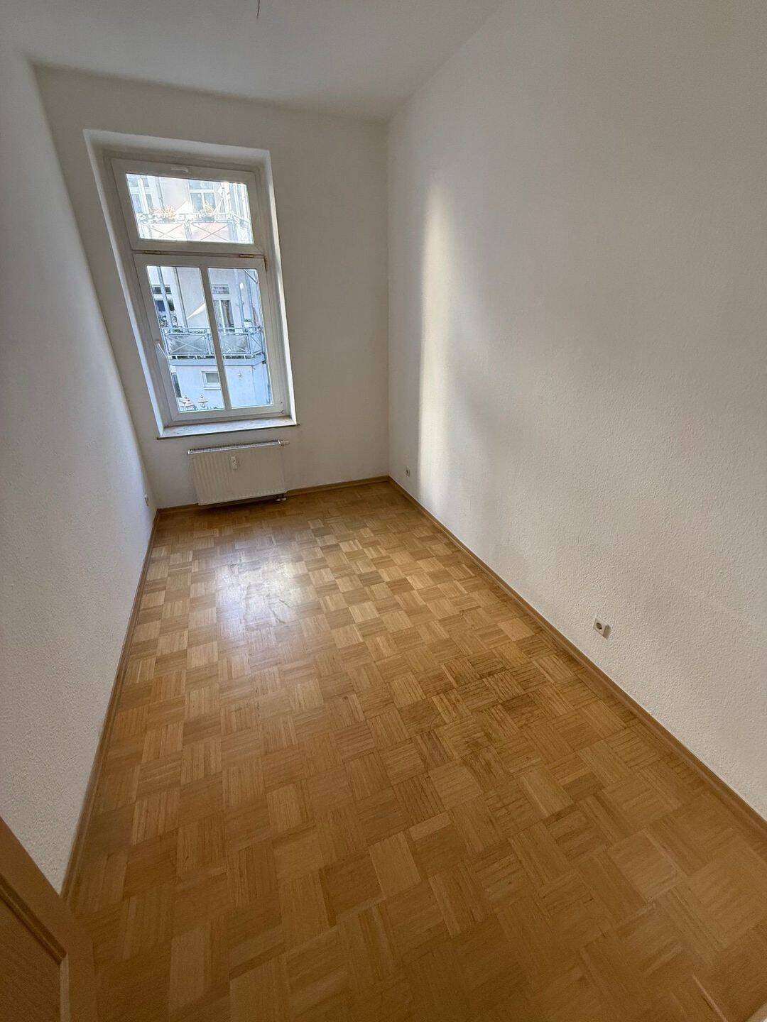Helle 2-Zimmer-Altbauwohnung am Waldplatz – Leipzig – Vorschaubild 7