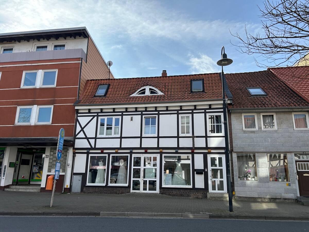 Saniertes Reihen - Stadthaus mit Gewerbeeinheit – 38259 Salzgitter – Bild 1 von 7