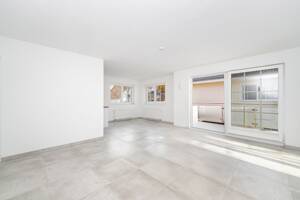 Sofort verfügbar - Moderne 4-Zimmer-Wohnung mit Westbalkon in München-Trudering – 81827 München – Vorschaubild 7