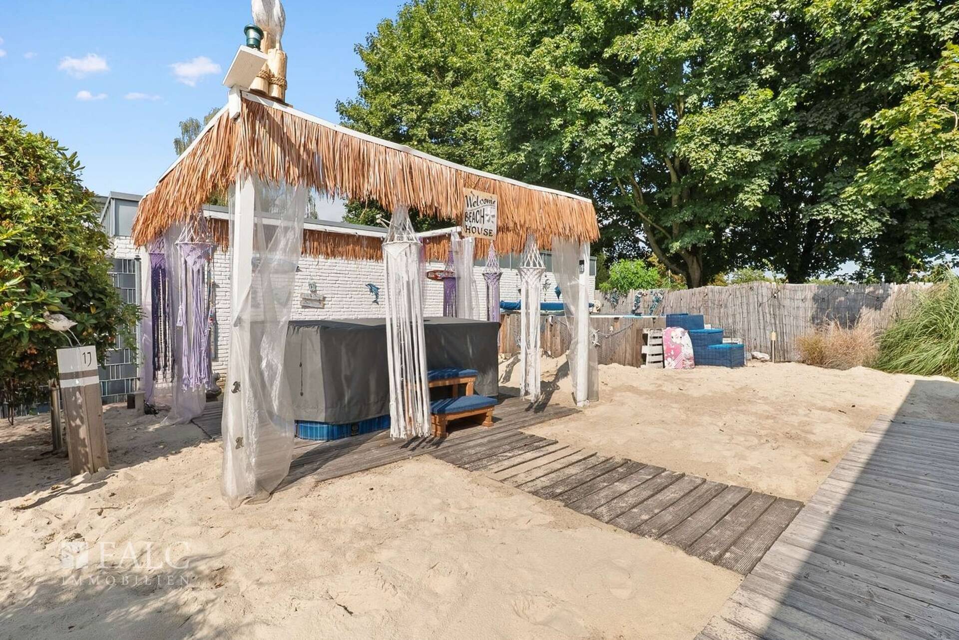 Haus in 47804 Krefeld mit 240 m² kaufen