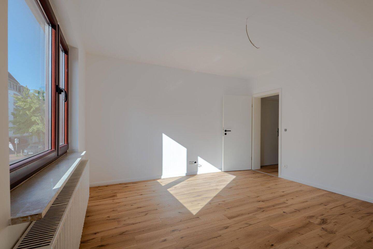 Traumhafte Dachterrasse: Sanierte 2-Zimmerwohnung – Bremen – Vorschaubild 3