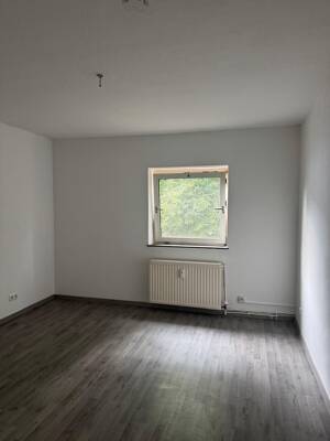 Hell, geräumig, einladend - 4-Zimmer im 1. Obergeschoss – 38229 Salzgitter – Vorschaubild 2