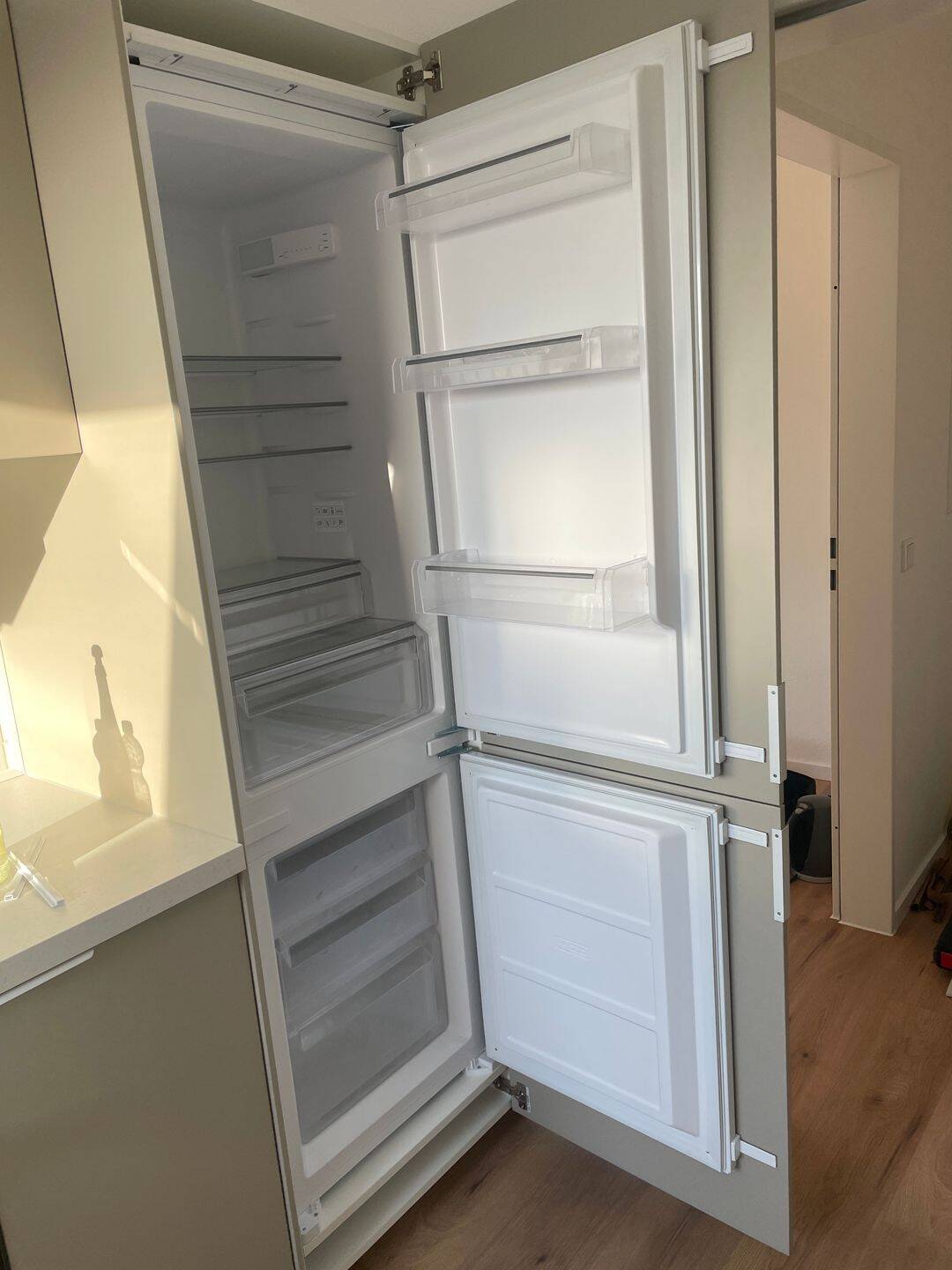 Renovierte 2-Zimmer-Dachgeschosswohnung mit Loggia & Tiefgarage – Bielefeld – Vorschaubild 5