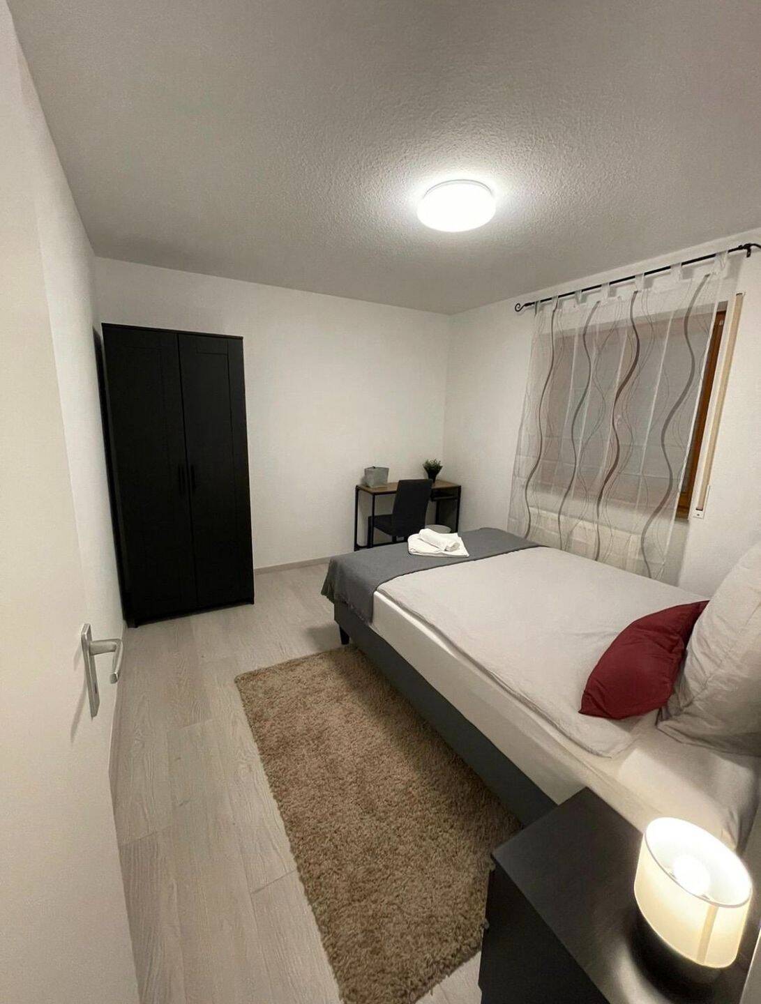 Zimmer frei in Karlsruhe - Kurzzeitmiete ab 1 Monat – Karlsruhe – Vorschaubild 2