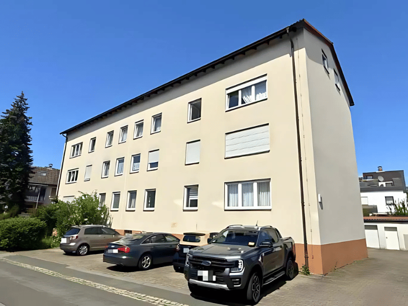 Kapitalanlage mit Zukunft: Voll vermietetes Mehrfamilienhaus mit 13 Einheiten + 11 Garagen in Hallstadt bei Bamberg – Hallstadt – Vorschaubild 3