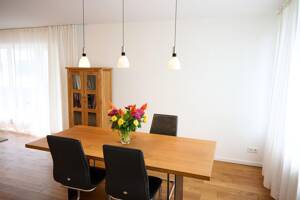 Renoviertes Schmuckstück in Golzheim (Provionsfrei), + Garage & Stellplatz möglich – 40474 Düsseldorf – Vorschaubild 3