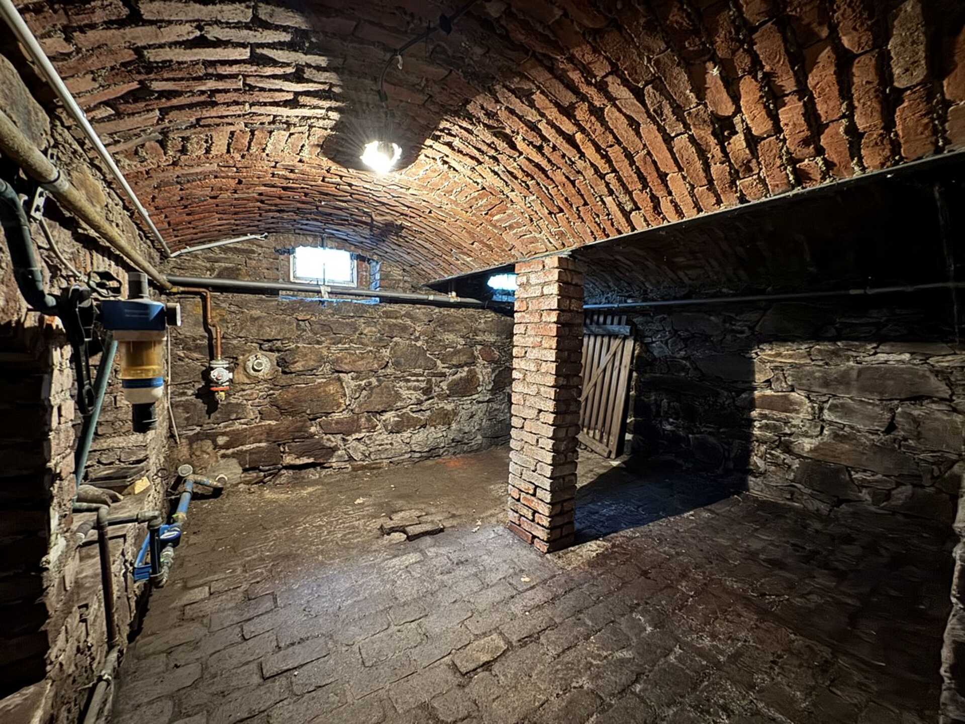 Mehrfamilienhaus in 08280 Aue-Bad Schlema mit 300 m² kaufen