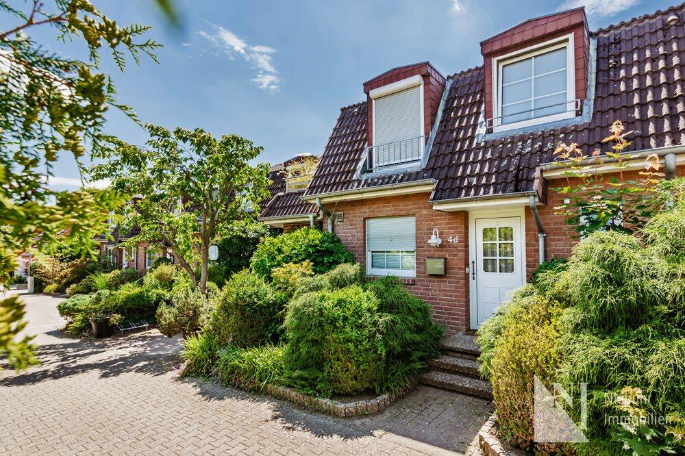 Vermietetes Reihenmittelhaus im Landhausstil in Adendorf