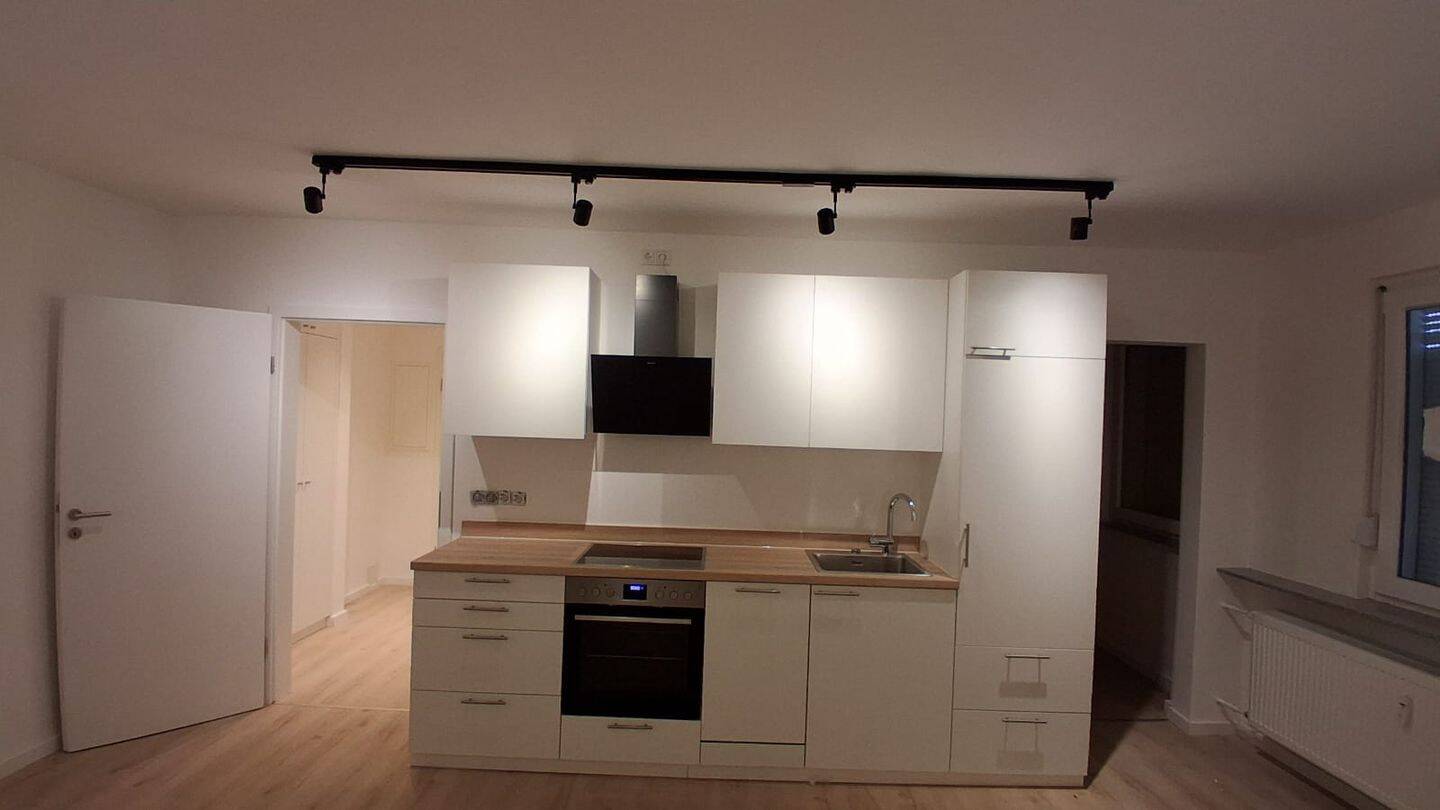 Frisch renoviert! Ihr neues Zuhause? – Düsseldorf – Vorschaubild 2