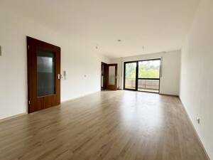 Modernisierte 1-ZW mit Balkon und neuem Badezimmer in Versbach ab dem 01.09.2026! – 97078 Würzburg – Vorschaubild 3