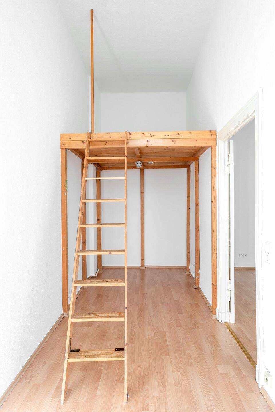 Familienfreundliche Altbauwohnung mit besonderem Raumgefühl – Berlin – Vorschaubild 5