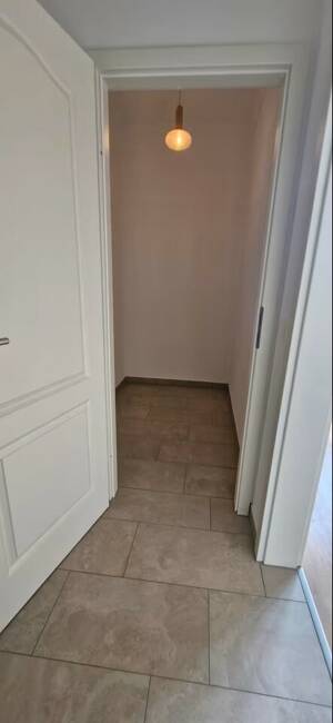 Attraktive, renovierte 2-Zimmer-Wohnung in der malerischen Oberlausitz. – 2977 Hoyerswerda – Vorschaubild 4