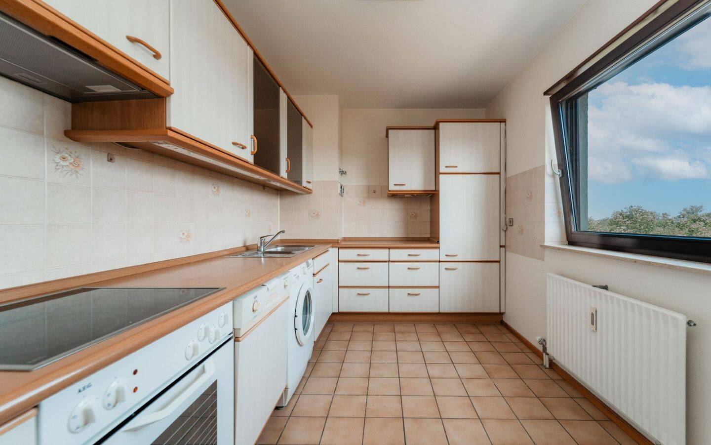 4-Zimmerwohnung mit 2 Loggien und Tiefgaragenstellplatz – Mannheim – Vorschaubild 8