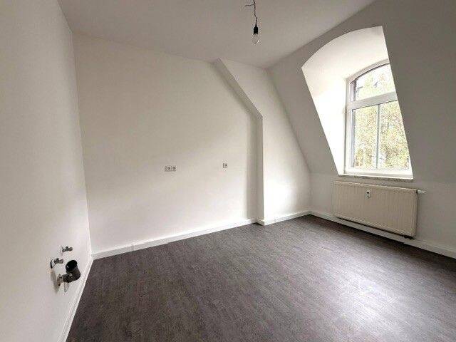 tolle, sanierte 4 Zimmer DG Wohnung in ruhiger Lage, zentrumsnah in Plauen – Plauen – Vorschaubild 6