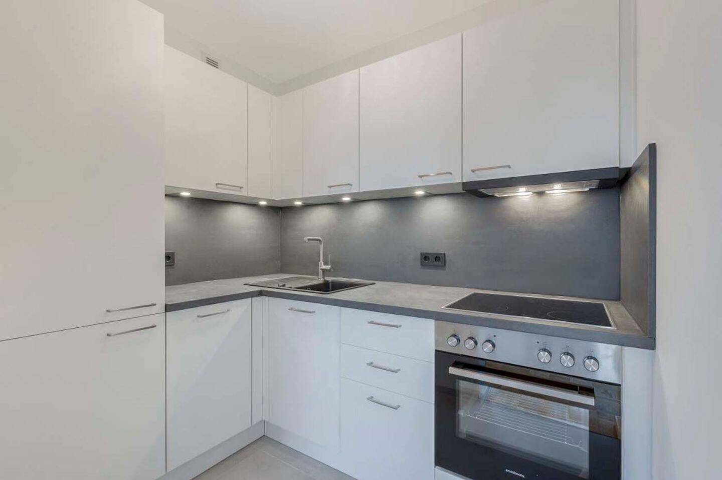 Bezugsfreie 2-Zimmer Wohnung mit Balkon und Einbauküche in Mülheim an der Ruhr – Mülheim an der Ruhr – Vorschaubild 6