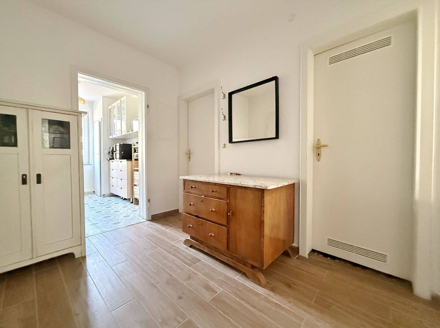 Toplage! Modernisierte Dreizimmerwohnung mit ausgebautem Bodenzimmer! – Bremen – Vorschaubild 6