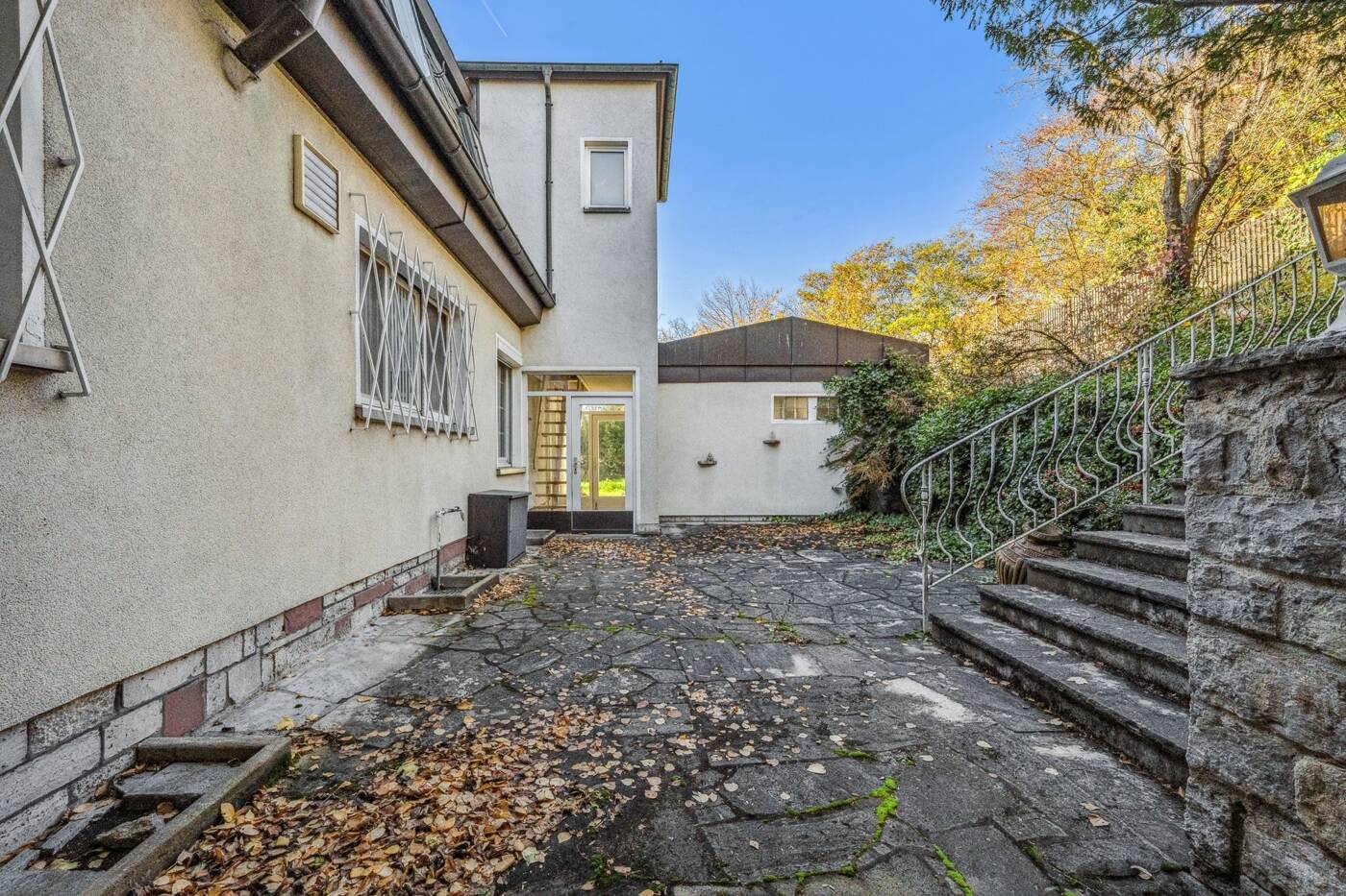 Einzigartiges Anwesen mit freiem Blick über Würzburg – Würzburg – Vorschaubild 6
