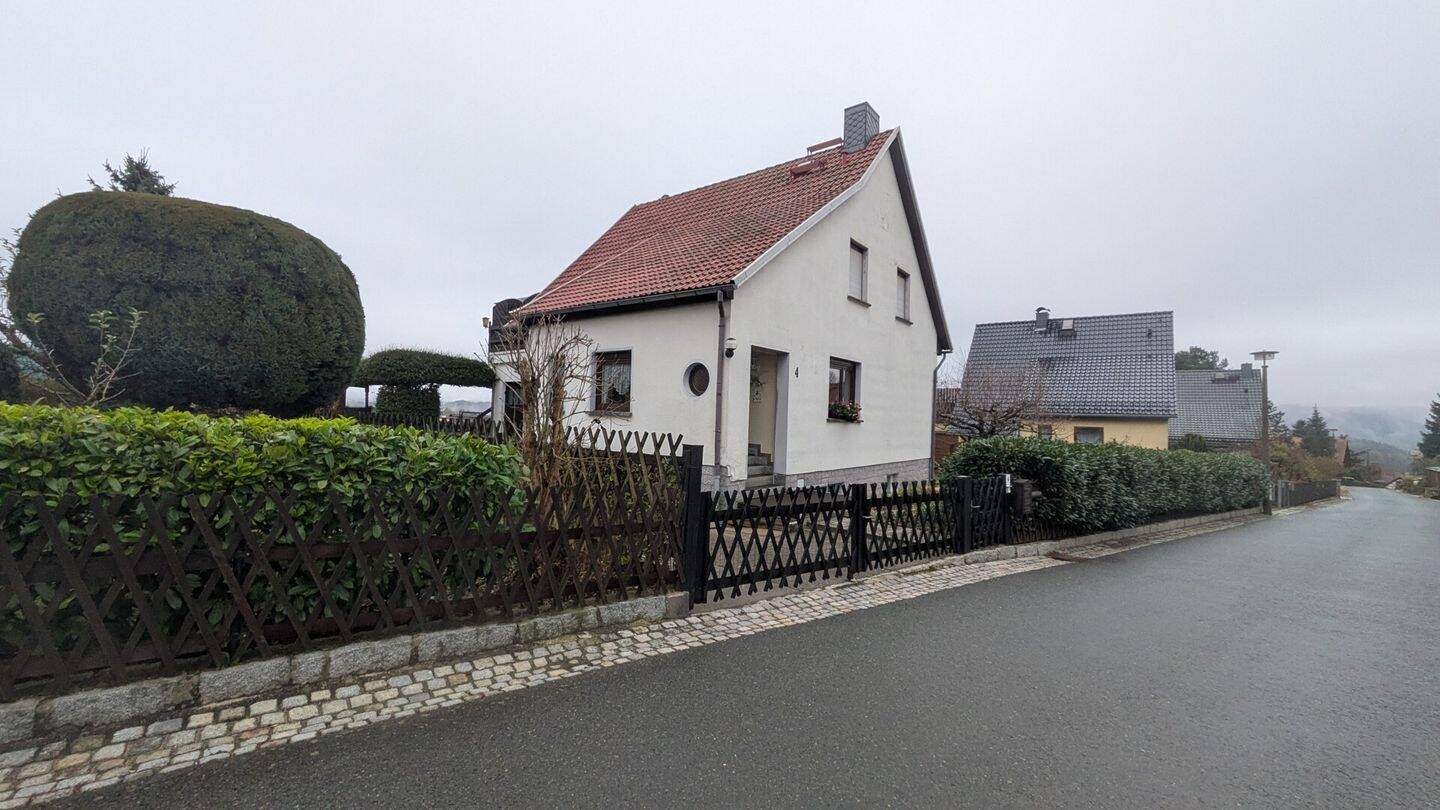 Leben, wo andere Urlaub machen - Mitten im Naturschutzgebiet - EFH mit Einliegerwohnung – Sebnitz – Bild 1 von 9