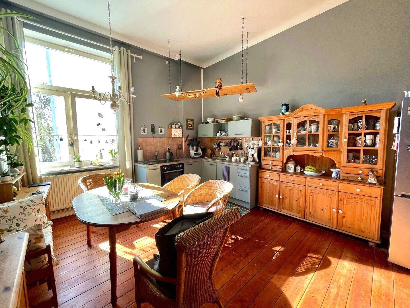 Besonders wohnen! 4 Zimmer, Bahnhofsviertel, Dielenböden, 3,60m hohe Decken, Kamin! – Rostock – Vorschaubild 8