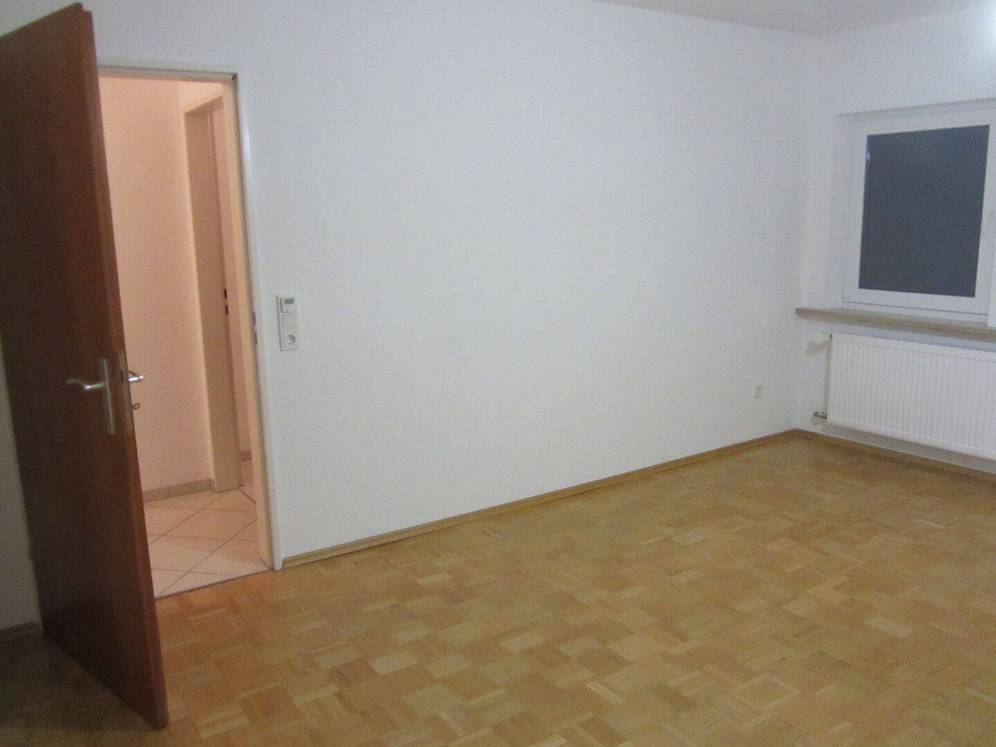 Sehr schöne 3-Zi-Whg in Laufamholz, mit Balkon, EBK und GästeWC – Nürnberg – Vorschaubild 7