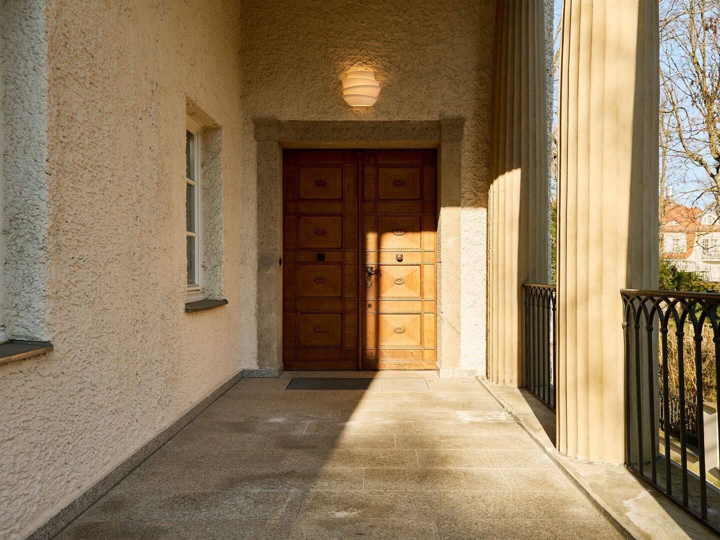 Repräsentative Altbauwohnung mit Kamin, großer Terrasse und Balkon in Berlin-Grunewald – Berlin – Vorschaubild 2