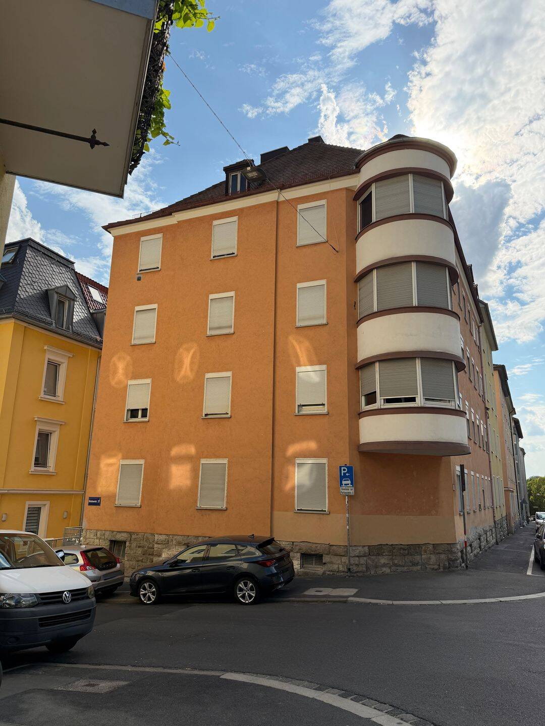 Mehrfamilienhaus zwischen Weinberg und City – Würzburg – Vorschaubild 2