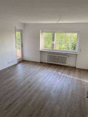 Grosszügige 3-Zimmer-Wohnung mit Südbalkon und Blick ins Grüne stadtnah in Stuttgart-Birkach – 70599 Stuttgart – Vorschaubild 3