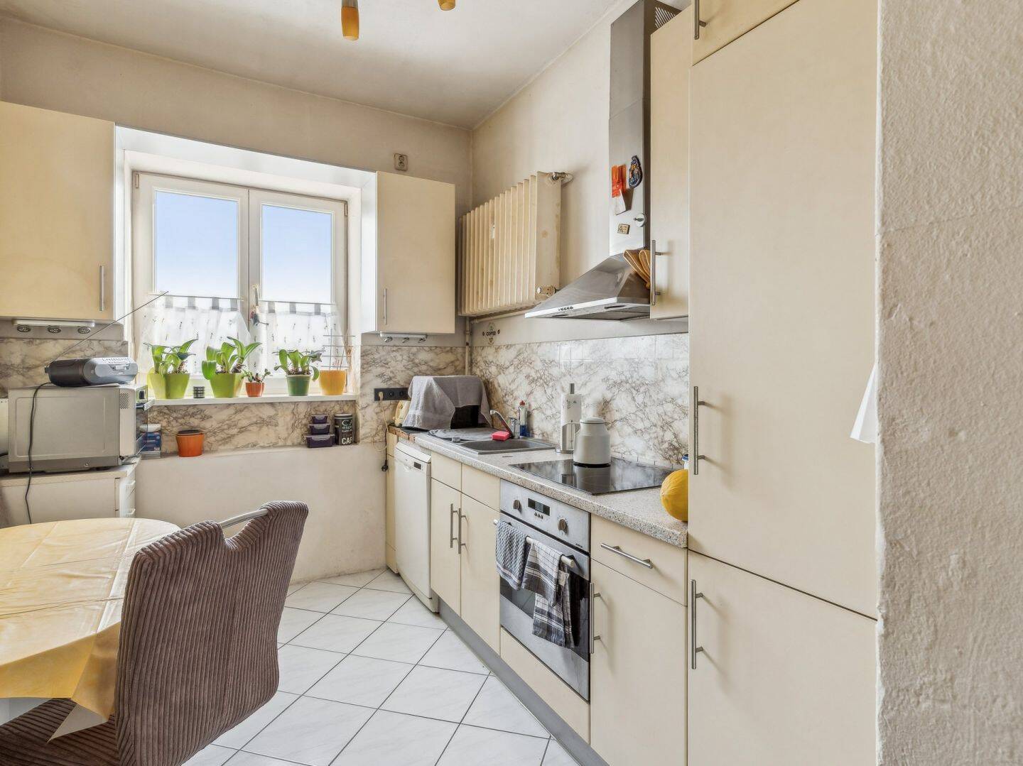 Helle und bezugsfreie 3-Zimmer-Altbauwohnung mit Balkon in Berlin-Steglitz – Berlin – Vorschaubild 4