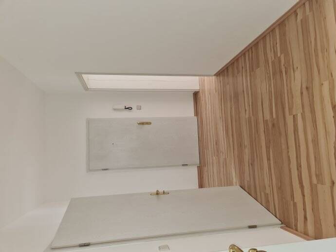 WG's aufgepasst !!! zwei 25m² große Zimmer / modernem Laminat + große Küche mit extra Zimmer – Chemnitz – Vorschaubild 3