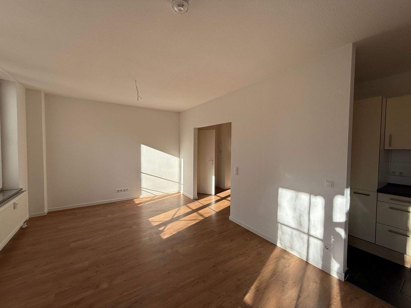 4-Raum-Wohnung mit hoher Ausstattung – Chemnitz – Vorschaubild 2