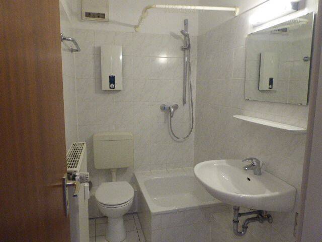 UNTERBILK KONKORDIASTR. EXKLUSIV PARKETT MODERNES BAD EINBAUKÜ. MÖGL. 4. OG/AUFZUG GARAGE MÖGLICH – Düsseldorf – Vorschaubild 6